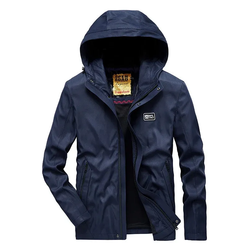 Herren Softshell-Adventurejacke mit Kapuze, atmungsaktiv und wind- sowie wasserabweisend – Taviero